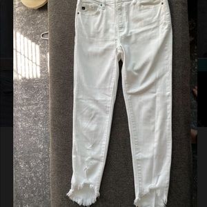 KanCan White Jeans (9/28)